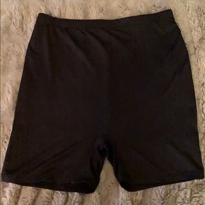 Shein women’s black biker shorts size medium